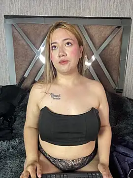 LunaGomez Pink online show from July 22, 2:07 pm