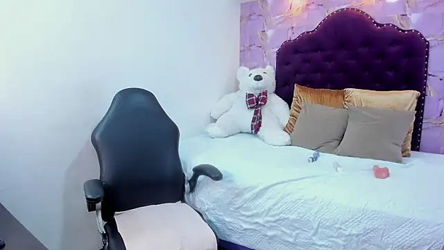 luxury fantasyy online show from July 20, 1:24 pm