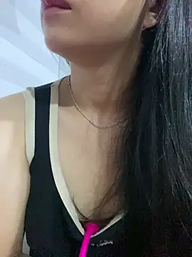 Lylalaa online show from July 28, 11:04 pm