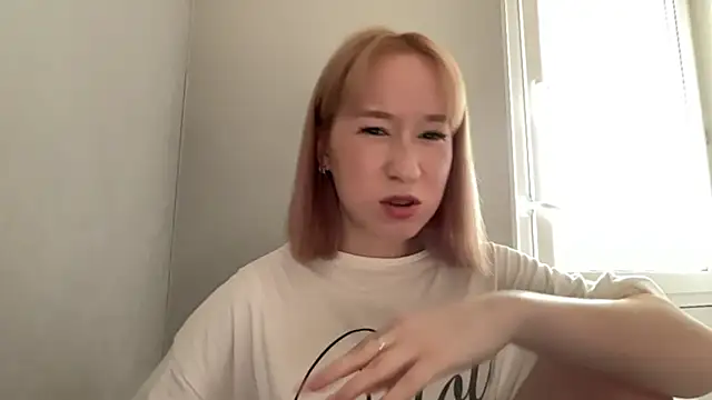 KiraAkira online show from July 20, 2:41 pm