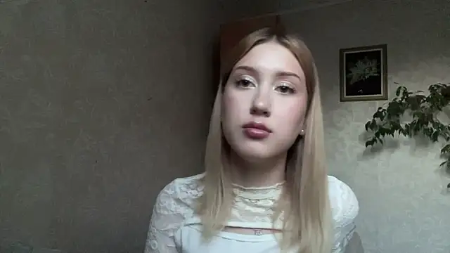 ArianneQuilantang online show from July 28, 4:39 pm