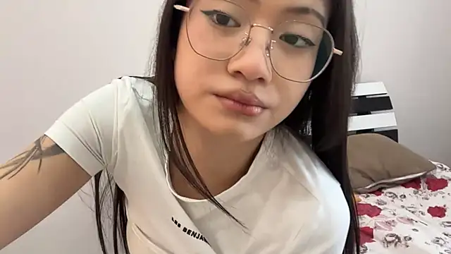 SabraMyra online show from July 28, 10:24 am