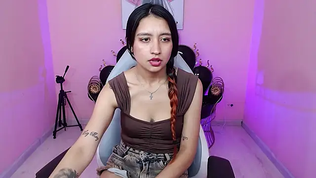 Nahomi xxx online show from July 18, 4:27 am