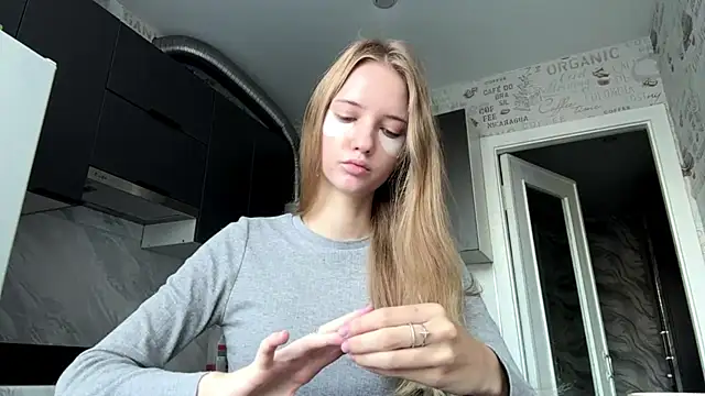 LuiseFurbeck online show from August 7, 6:09 am