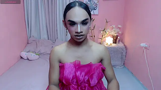 VivienneLuxe online show from July 27, 4:20 am