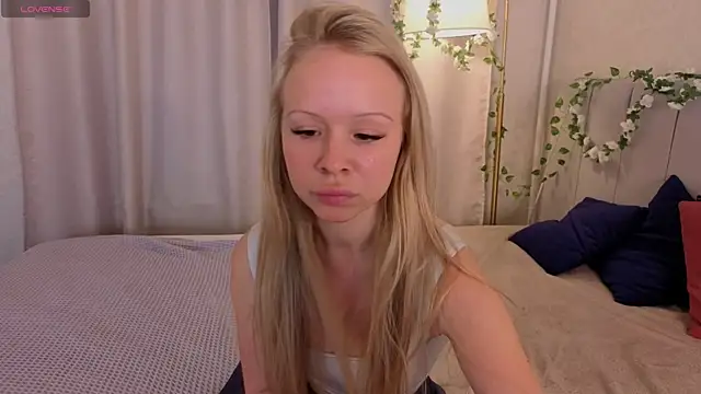 Milana r0se online show from July 28, 2:13 pm