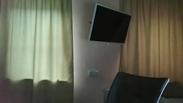 LensyTourels online show from July 25, 2:57 pm