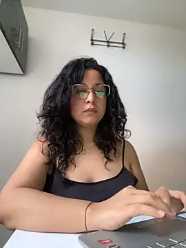 DaphneSky online show from July 21, 11:05 pm