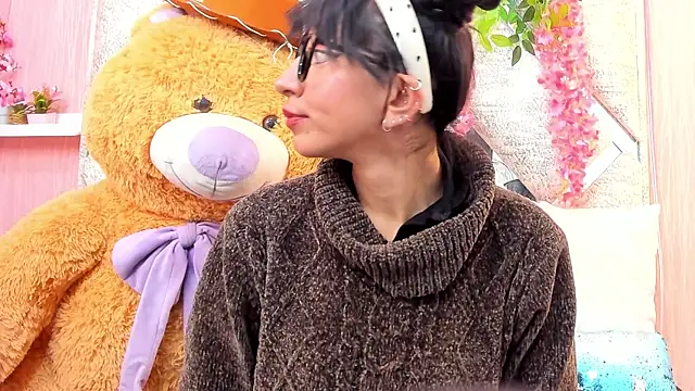 Violet Bloomxx online show from July 28, 7:26 pm