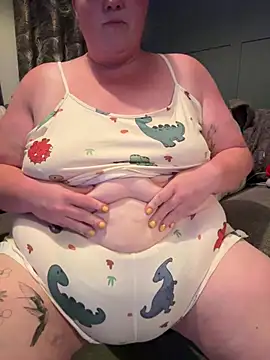 Curvy-BellaXXX online show from July 28, 10:09 pm