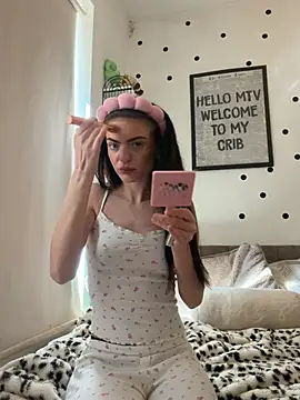 lottieraexx online show from July 24, 3:32 pm