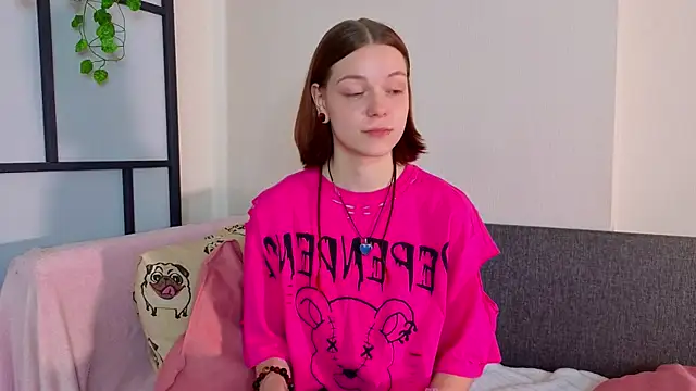 YaelHoughtling online show from July 28, 12:48 pm