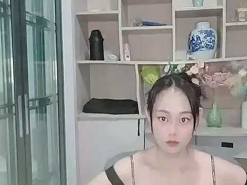 XIAxia00001 online show from July 29, 12:49 pm