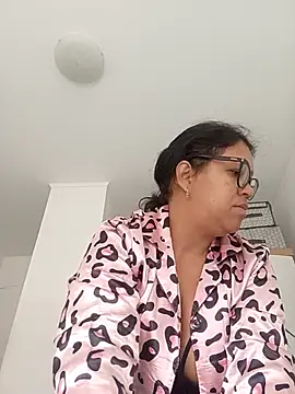 Ally-tete online show from July 26, 5:20 pm