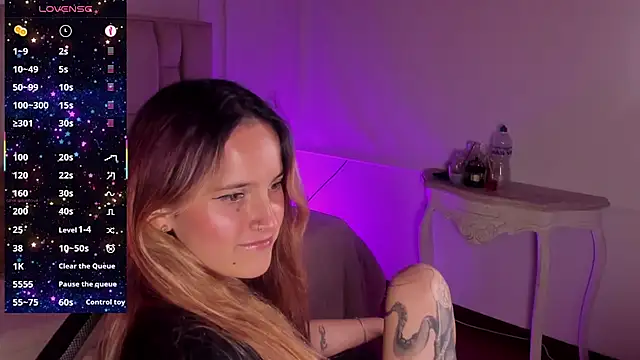 SophieeMillers online show from July 29, 3:17 am