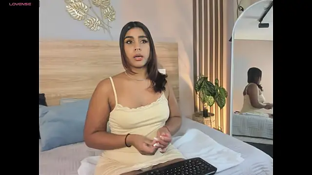 ateneaa lux online show from July 27, 7:33 pm