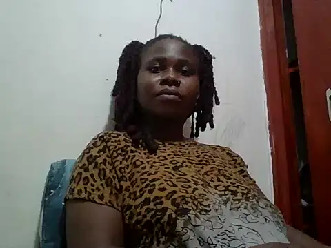 yummyychocolate  online show from July 29, 6:02 am