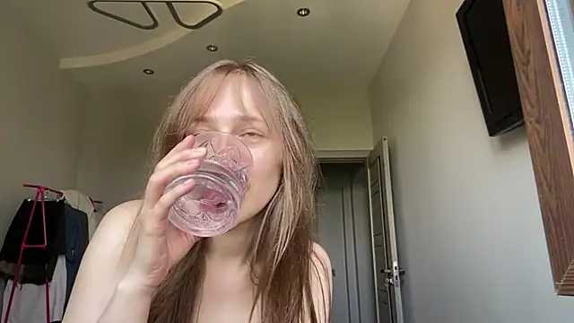 EarlenePedrogo online show from July 24, 7:28 am