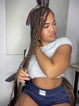 riri brunnete online show from March 16, 5:44 am