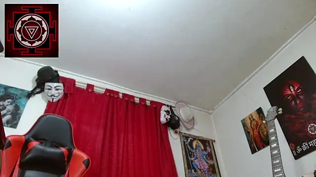 Snapshot of Amanda_Valeska chatting on October 12, 6:21 pm Amanda Valeska online show from October 12, 6:21 pm