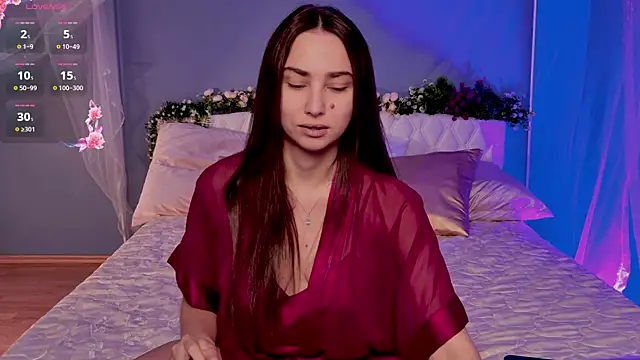 SelinOtis online show from July 27, 8:11 am