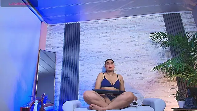 Emmaytonny online show from July 26, 4:20 am