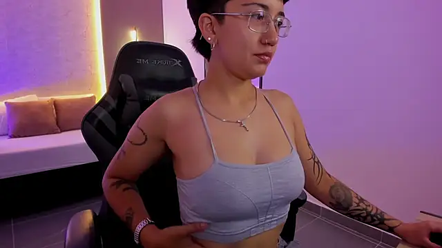 nelly swan online show from July 27, 12:13 pm