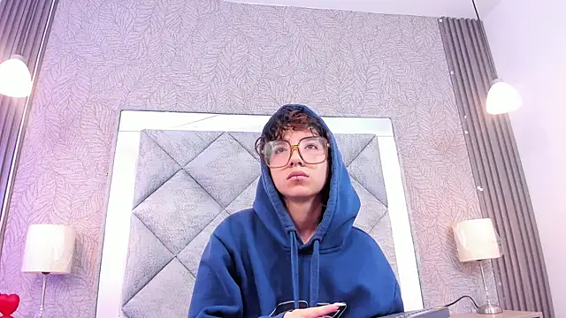 KoreeSpring online show from July 28, 11:28 am