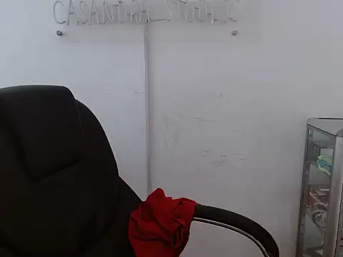 camiFOX 69 online show from July 28, 5:13 pm