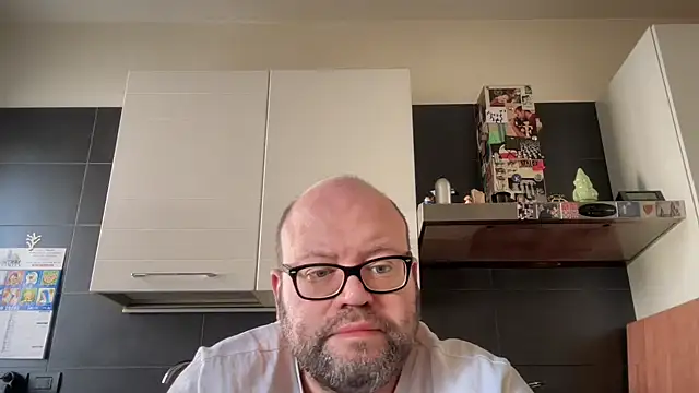 theitalianbear online show from January 12, 11:48 am