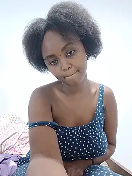 Prettyval77 online show from July 28, 9:36 pm