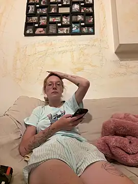 DouceMarine online show from July 29, 8:53 pm