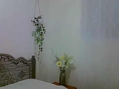 Sexydiva3300 online show from July 28, 3:21 pm