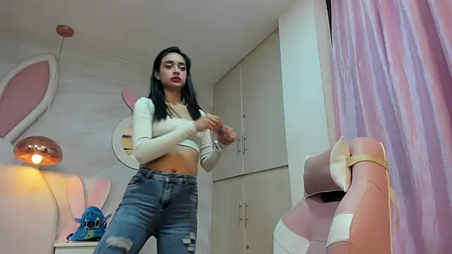 Julieta petitte online show from July 29, 1:44 pm