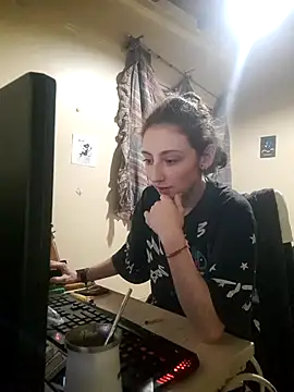 astrid20261 online show from July 31, 4:13 am