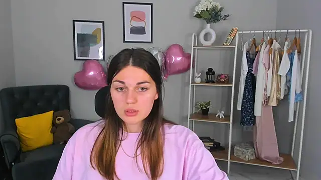CarlyRai online show from July 31, 11:55 am