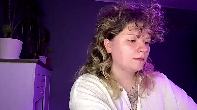 AlinaSexyTeen online show from July 30, 12:22 am