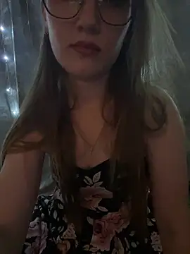 krrissty online show from July 30, 8:31 pm