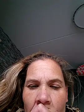 JoyceAndFriends online show from August 2, 6:33 pm