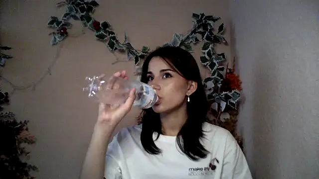 Tequila Queen  online show from August 6, 9:16 am