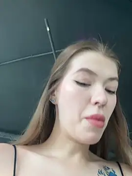 Mia M69 online show from August 7, 12:01 pm