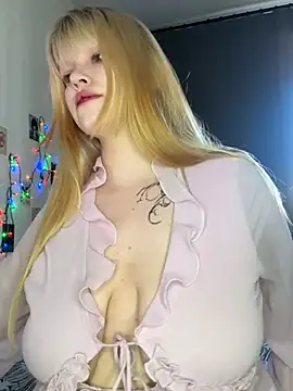 boyismine online show from August 8, 4:37 pm