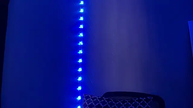 SimoneSavage online show from March 6, 9:10 pm