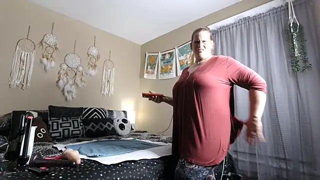 onlyhotbbw75 online show from November 1, 11:52 pm