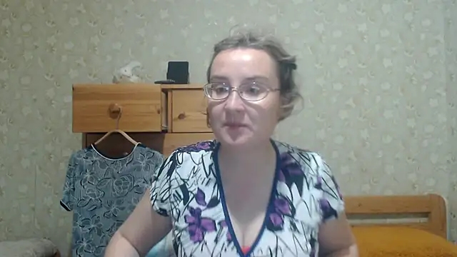 Smart Rose online show from July 18, 8:11 pm
