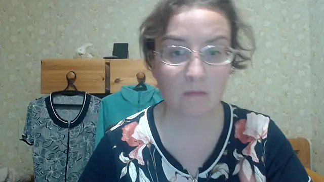 Smart Rose online show from June 2, 7:59 pm