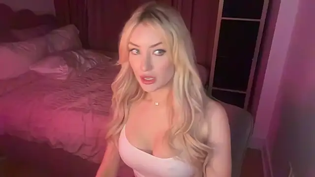 Snapshot of Verostar69 chatting on October 10, 6:13 pm Verostar69 online show from October 10, 6:13 pm