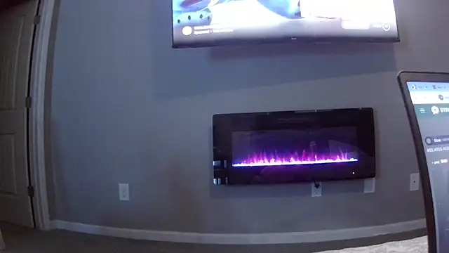 Beautifulkash online show from April 9, 11:43 pm