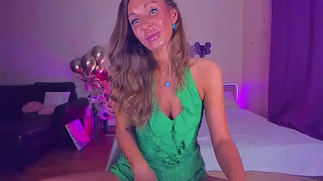 EmmaAbramson online show from December 5, 5:47 pm