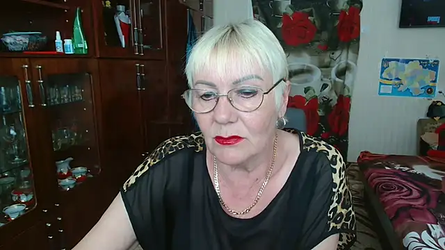 JenaCheim online show from April 20, 5:43 am